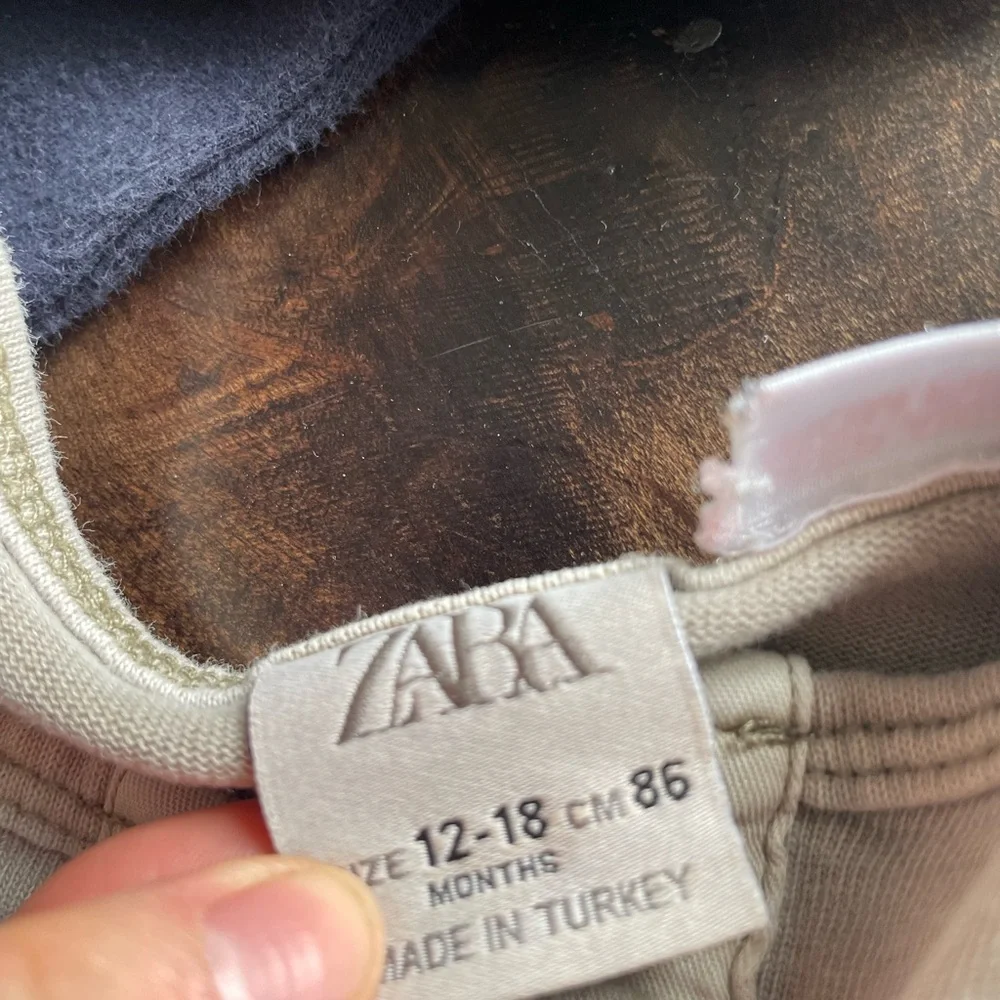 Neutral 18-24 month boy bundle - Picture 4 of 10